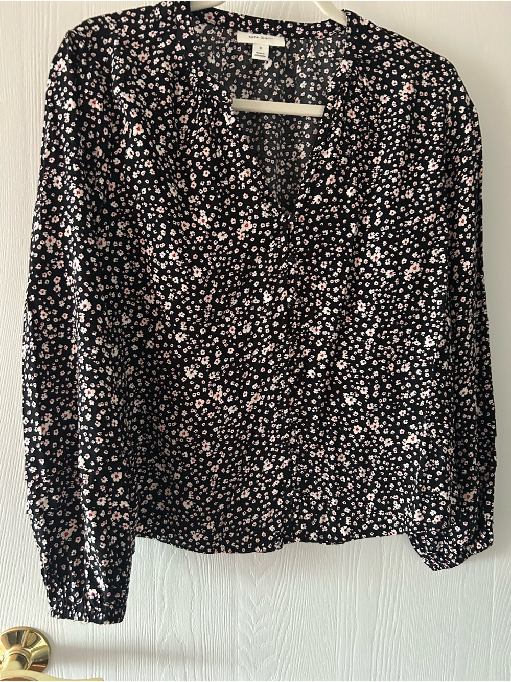 On 34 th  Floral-Print Black V-Neck Blouse with Pink Accents